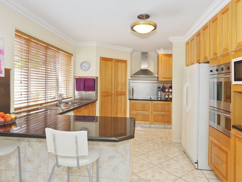 38 Woodland Street, Carindale QLD 4152