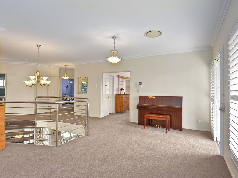 38 Woodland Street, Carindale QLD 4152