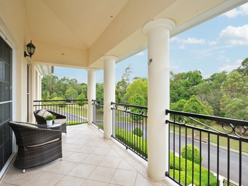 38 Woodland Street, Carindale QLD 4152