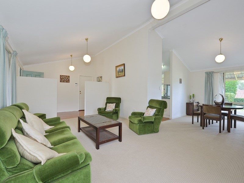 3 Monet Cr, Mackenzie QLD 4156