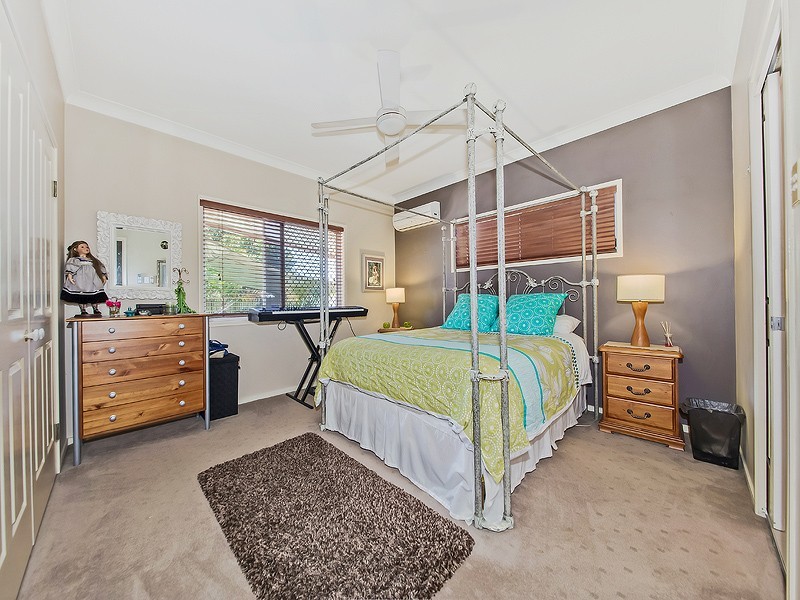 107 Cribb Road, Carindale QLD 4152