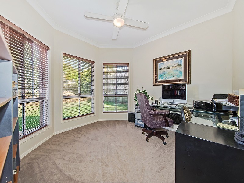 107 Cribb Road, Carindale QLD 4152