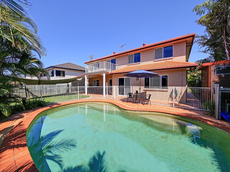 107 Cribb Road, Carindale QLD 4152