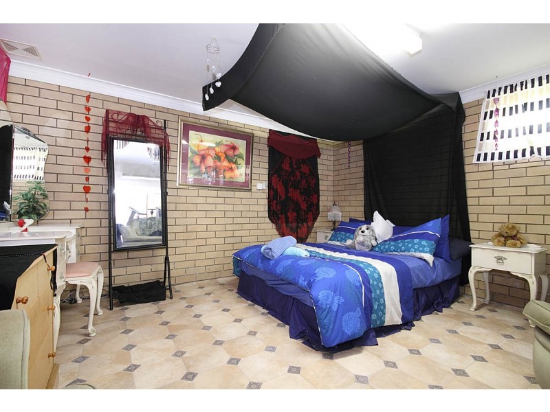 22 Tristan Street, Carindale QLD 4152