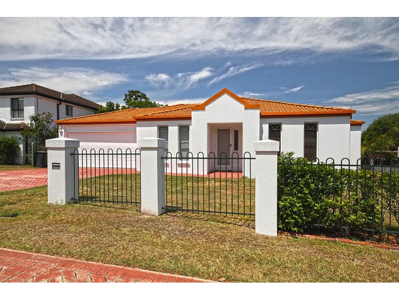 8 Ruisdael Place, Mackenzie QLD 4156