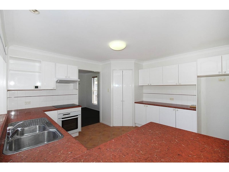 8 Ruisdael Place, Mackenzie QLD 4156