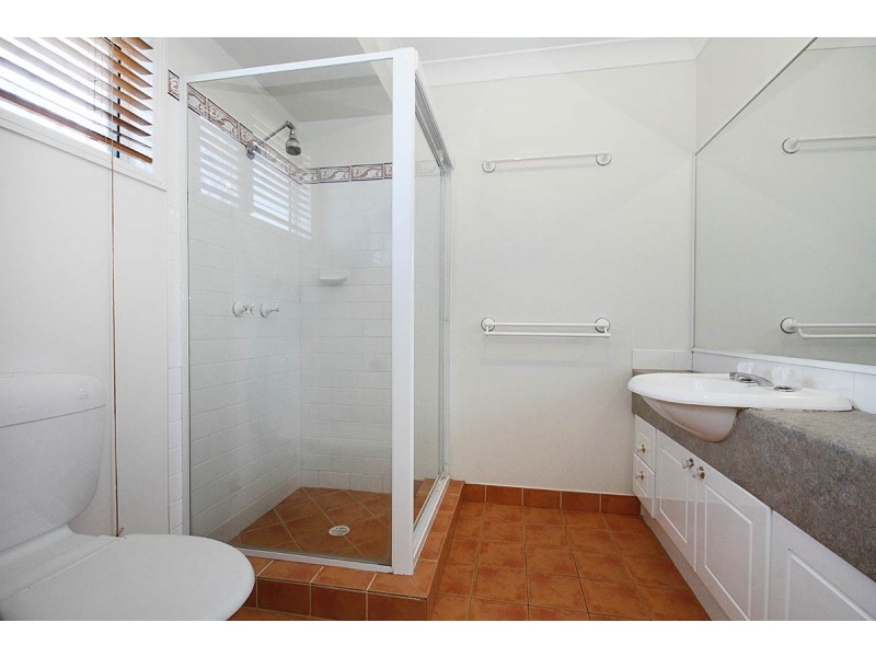 8 Ruisdael Place, Mackenzie QLD 4156