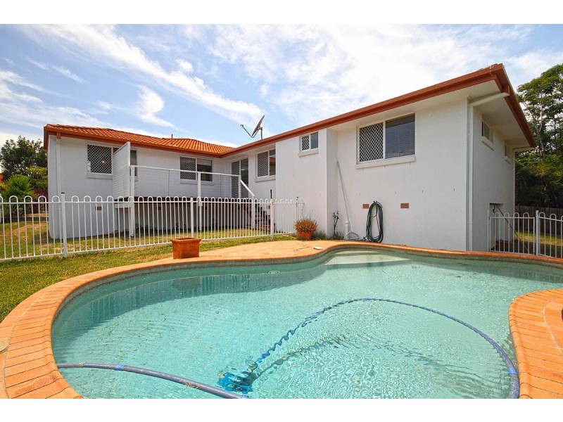 8 Ruisdael Place, Mackenzie QLD 4156