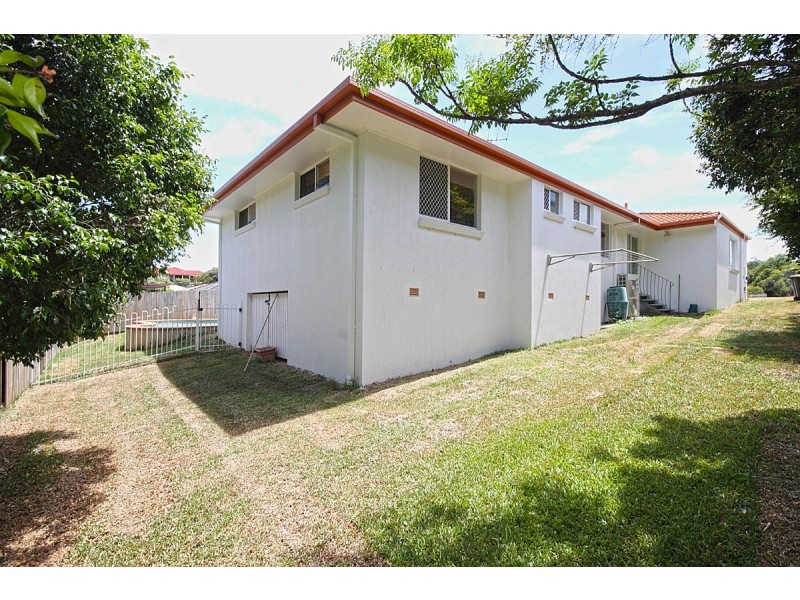 8 Ruisdael Place, Mackenzie QLD 4156