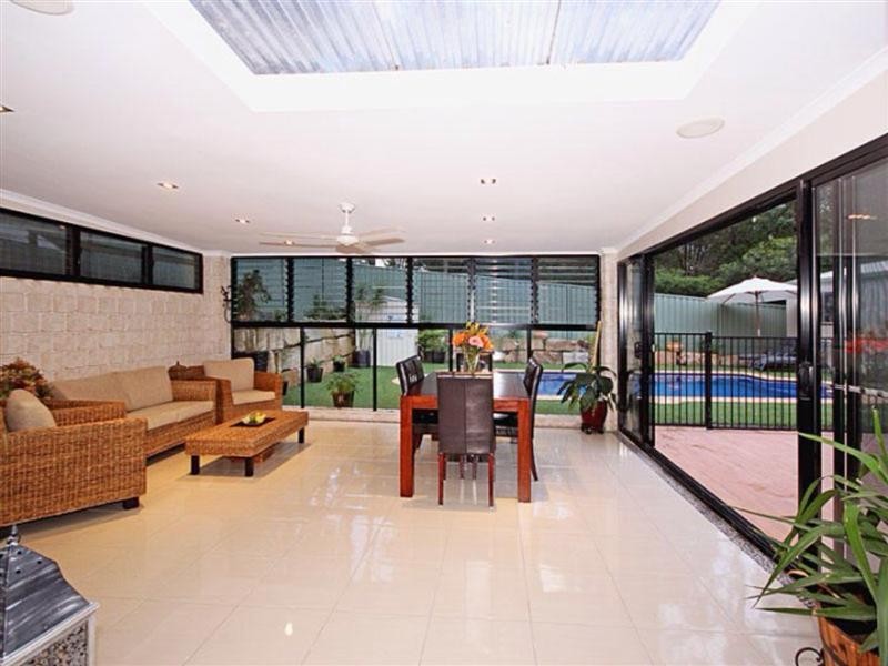 24 Avenell Street, Wishart QLD 4122