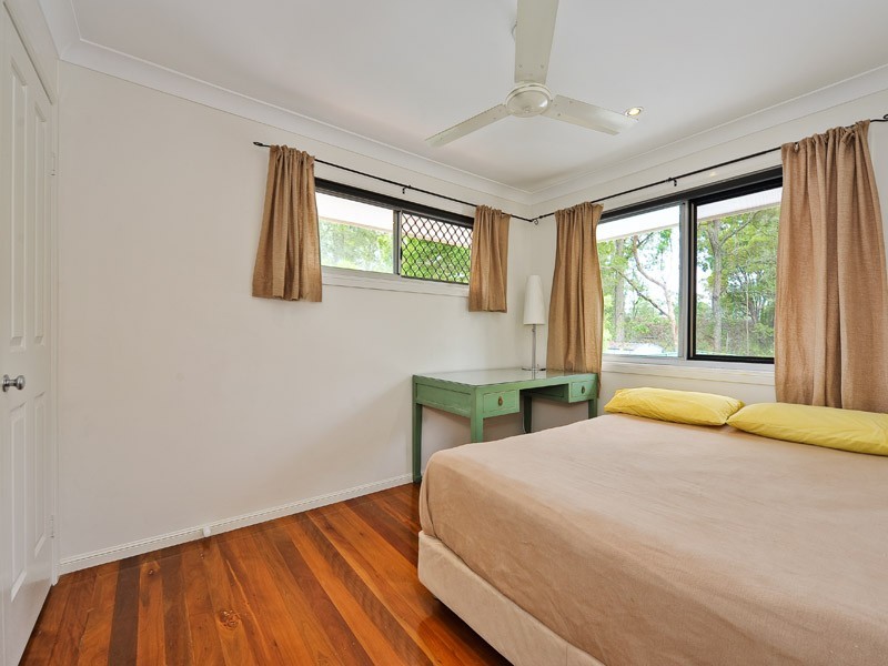 24 Avenell Street, Wishart QLD 4122