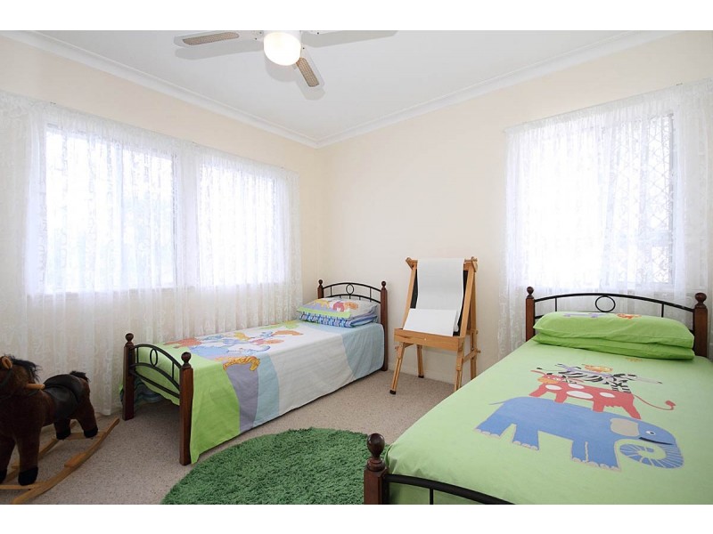 11 Chataway Street, Carina Heights QLD 4152