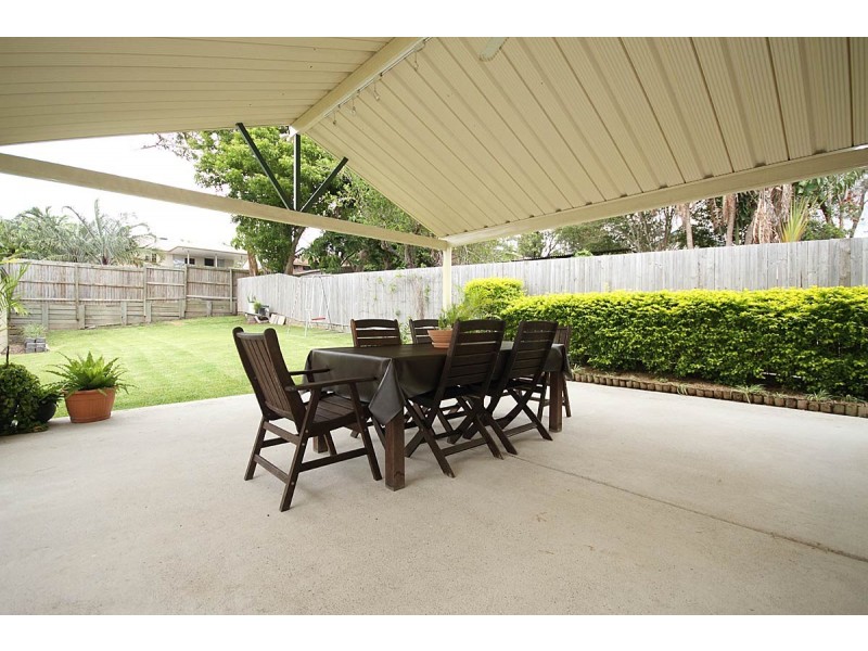 11 Chataway Street, Carina Heights QLD 4152