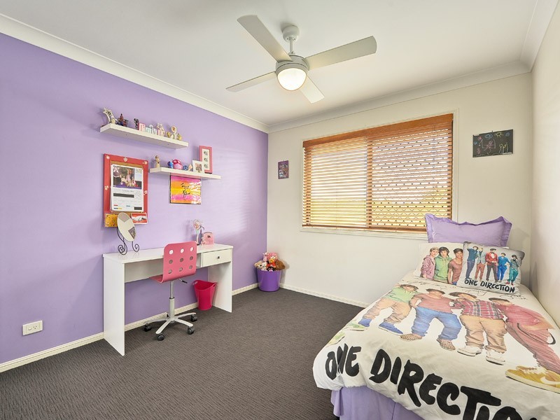 3 Oxford Close, Carindale QLD 4152