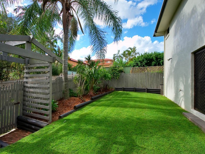 3 Oxford Close, Carindale QLD 4152