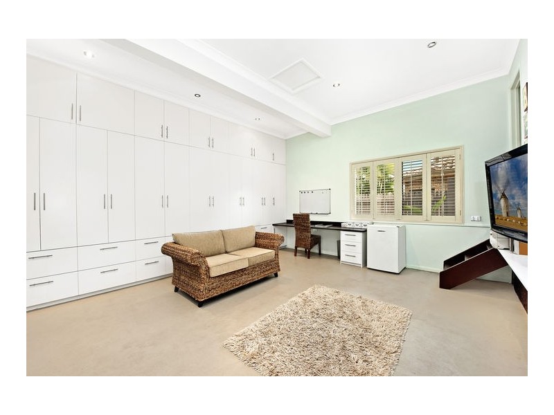 22 Eromanga Street, Carindale QLD 4152