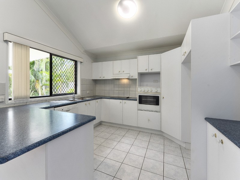 56 Oakley Street, Carindale QLD 4152