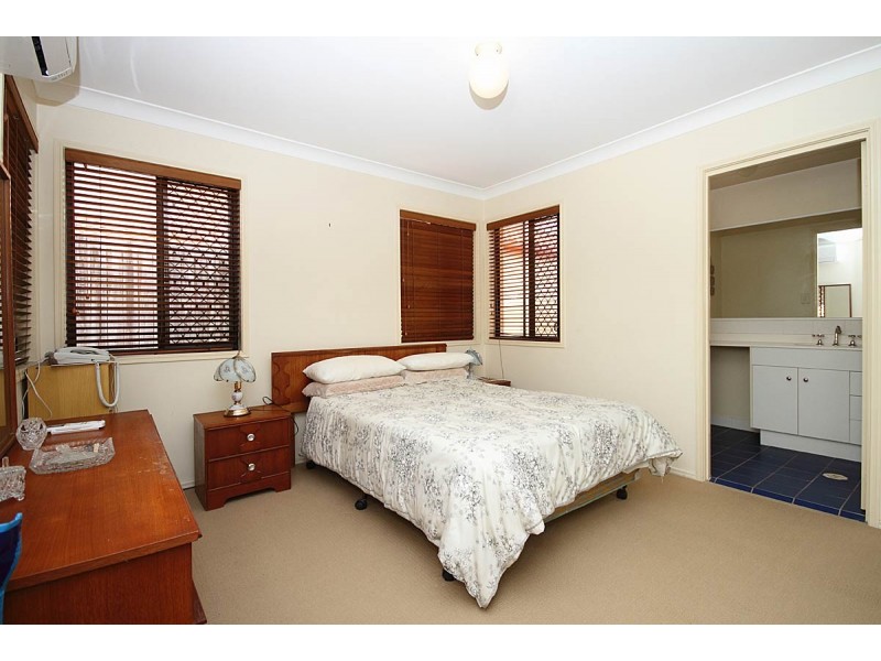 16 Hart Close, Mackenzie QLD 4156