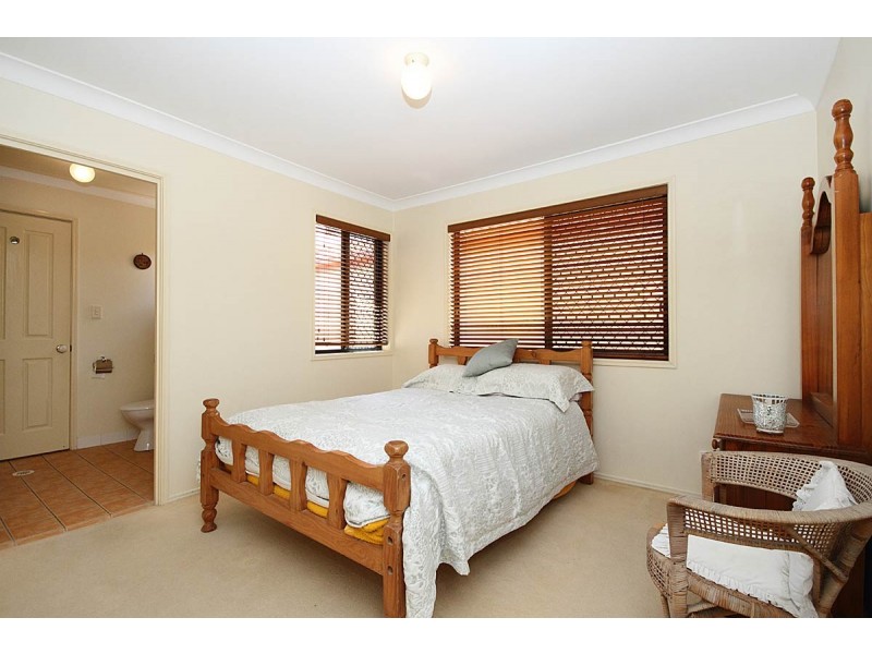 16 Hart Close, Mackenzie QLD 4156