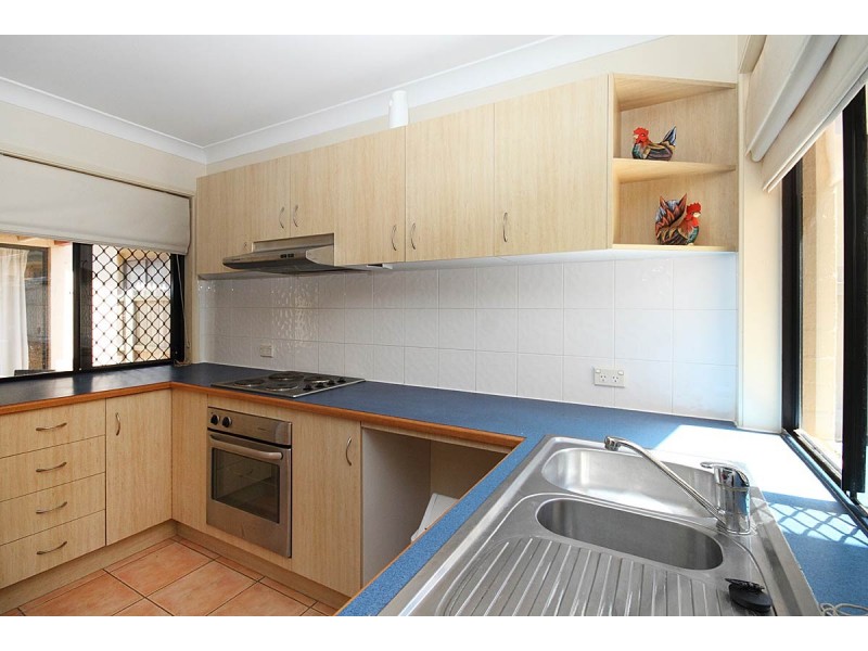 16 Hart Close, Mackenzie QLD 4156