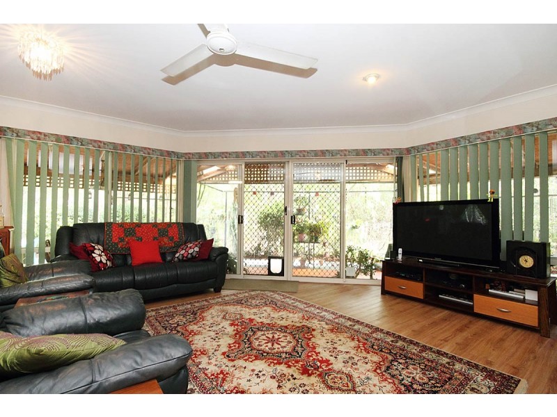 35 Van Gogh Place, Mackenzie QLD 4156