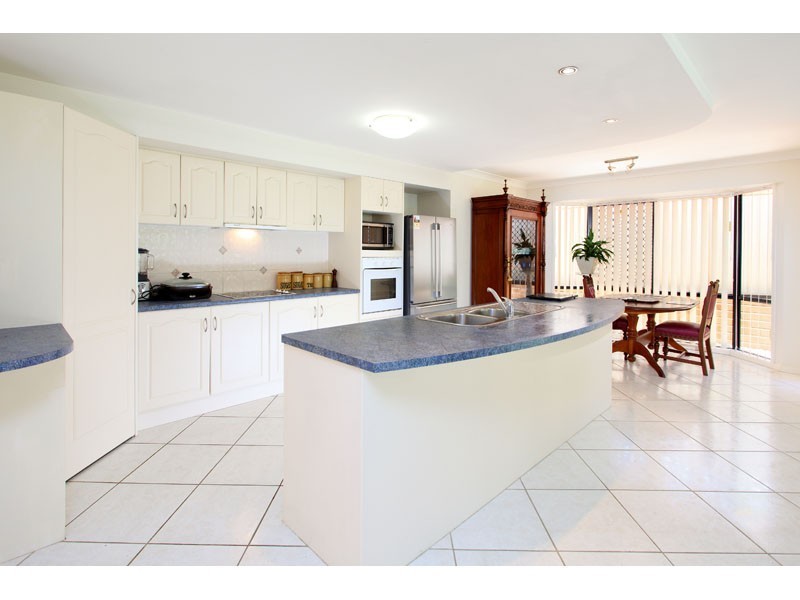 48 Kenilworth Place, Carindale QLD 4152