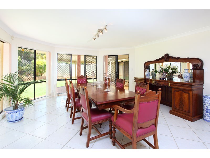 48 Kenilworth Place, Carindale QLD 4152