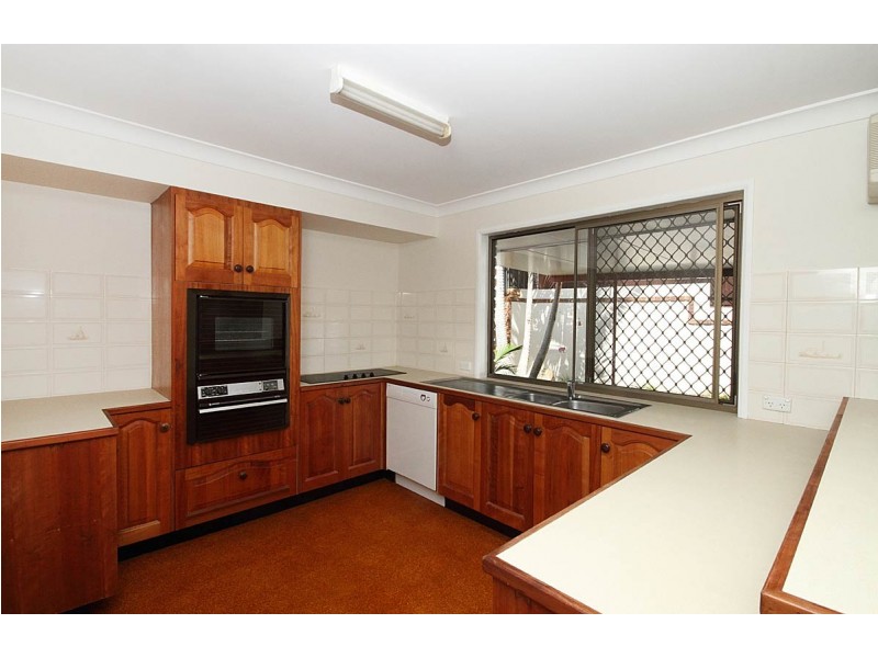 405 Winstanley Street, Carindale QLD 4152