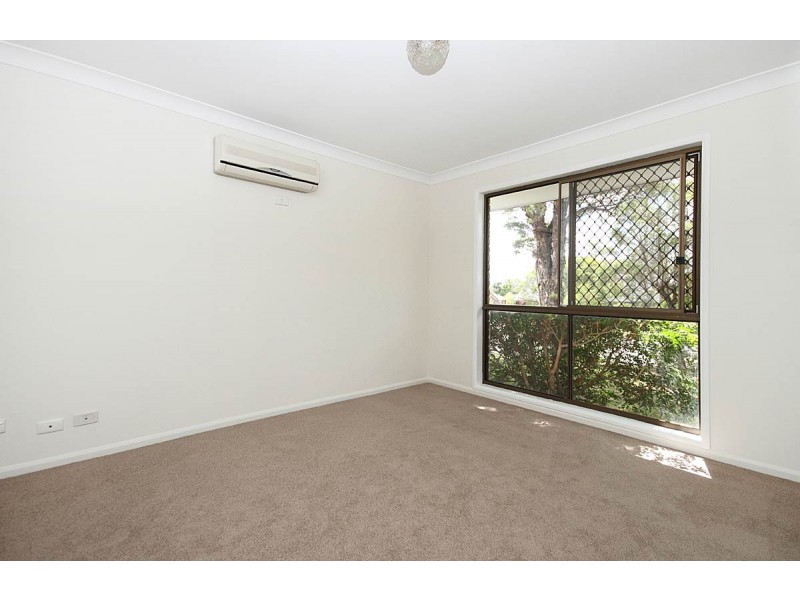 405 Winstanley Street, Carindale QLD 4152