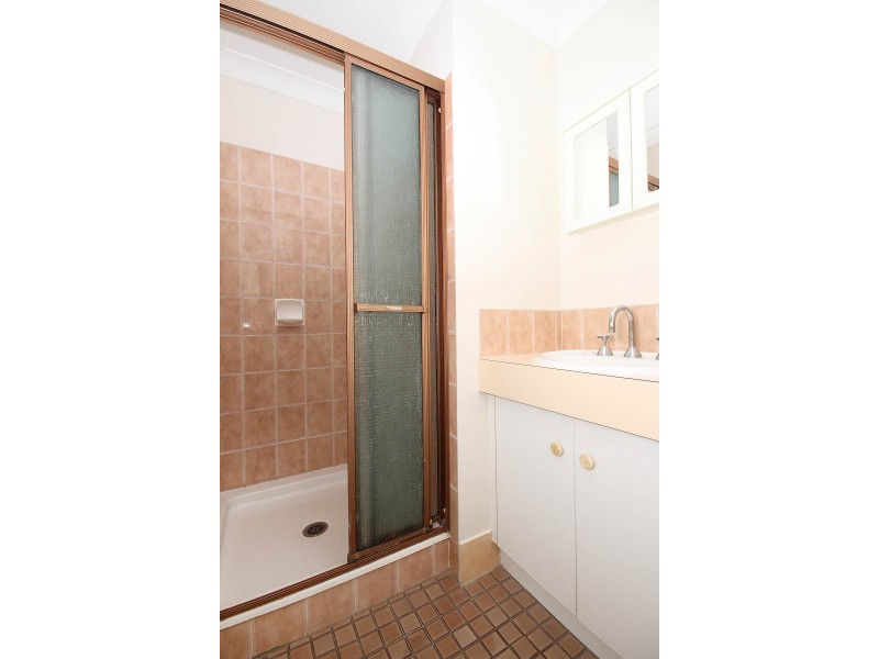 405 Winstanley Street, Carindale QLD 4152