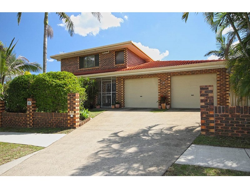 24 Cadogan Street, Carindale QLD 4152