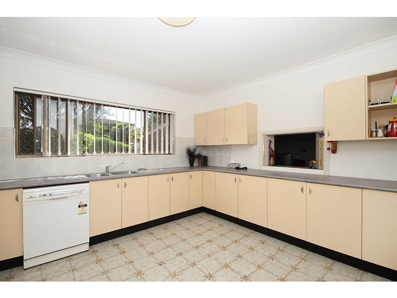 24 Cadogan Street, Carindale QLD 4152