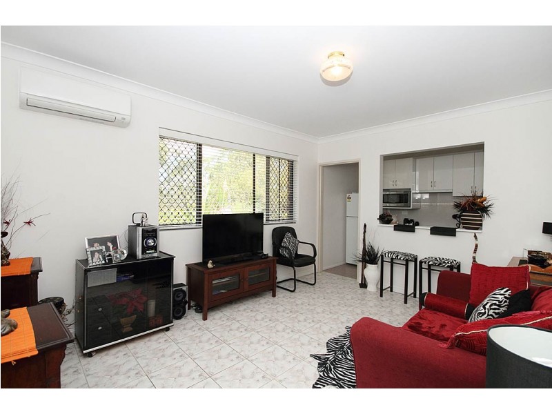 24 Cadogan Street, Carindale QLD 4152