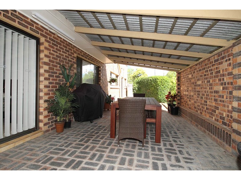 24 Cadogan Street, Carindale QLD 4152