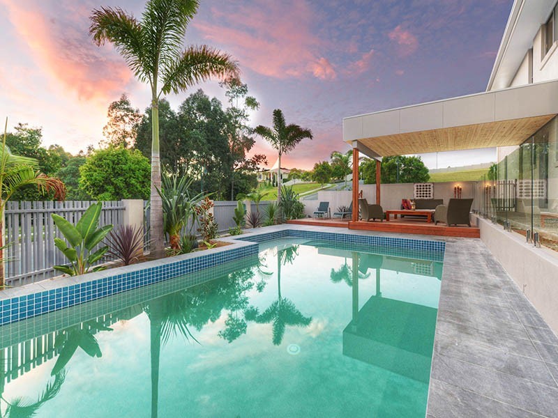 3 Birkenhead Place, Carindale QLD 4152