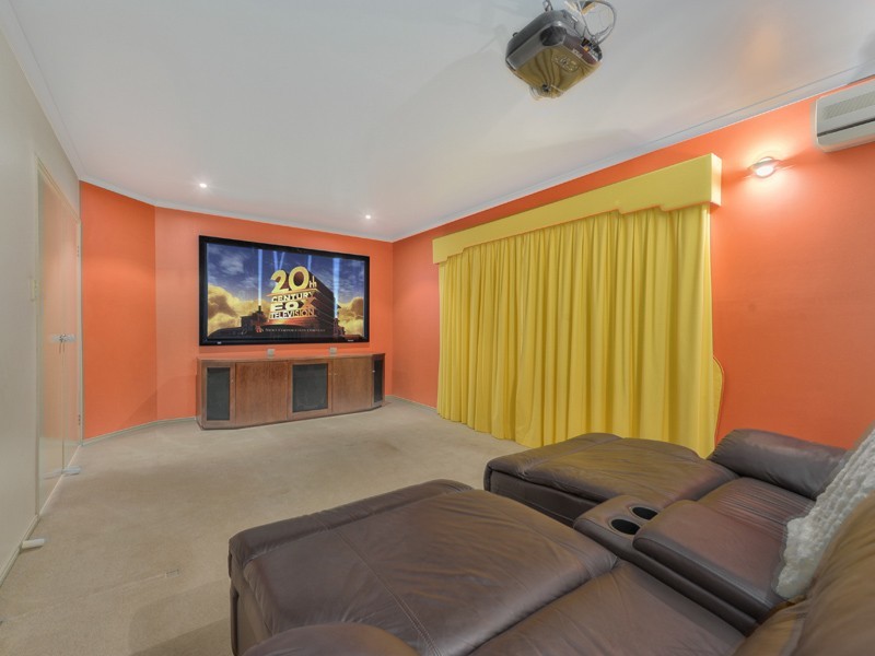 24 Bentley Court, Mansfield QLD 4122