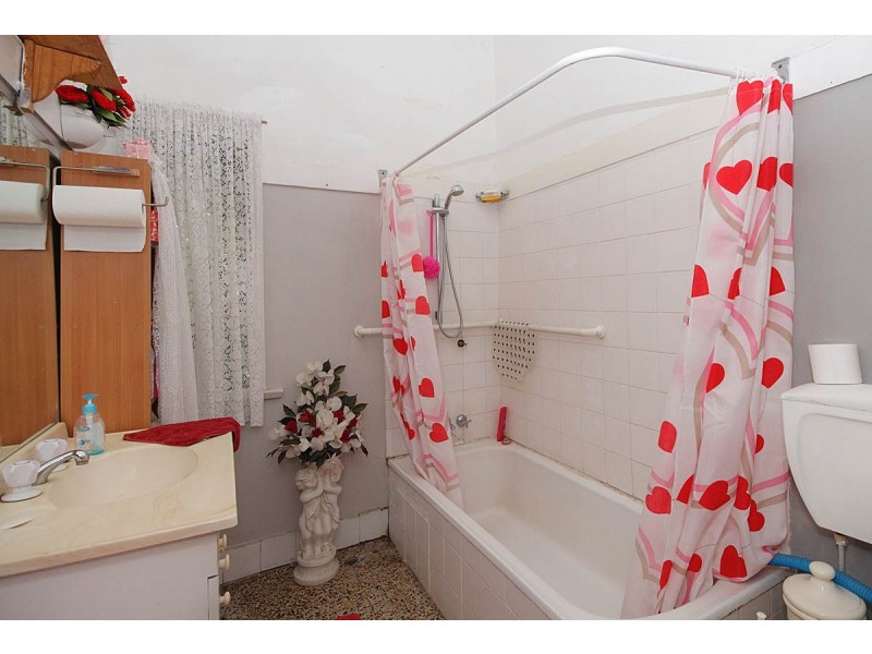 517 Old Cleveland Road, Camp Hill QLD 4152