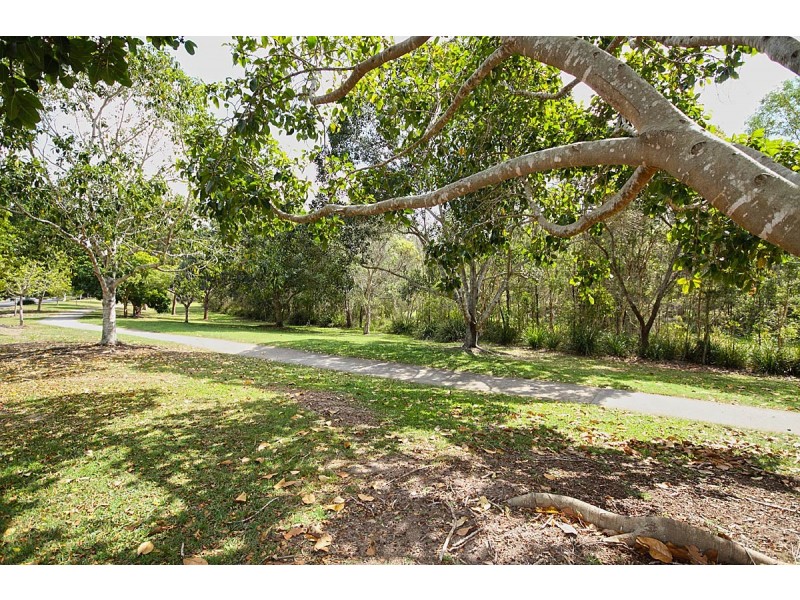 86 Oak Place, Mackenzie QLD 4156