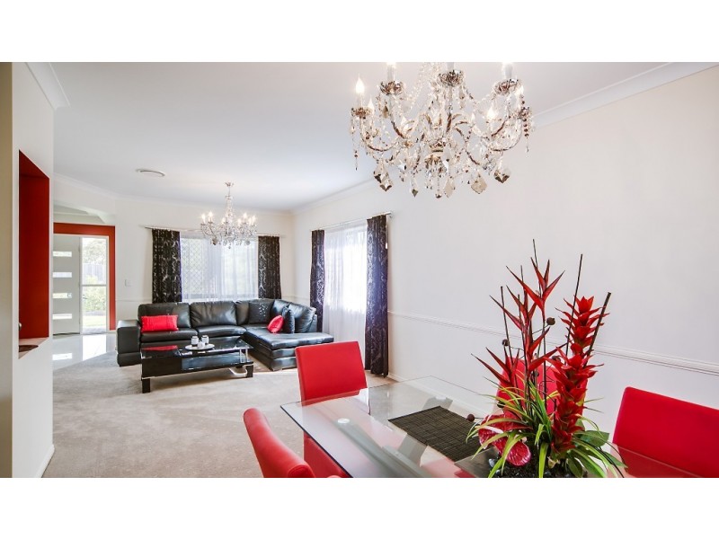 7 Alexander Close, Mackenzie QLD 4156