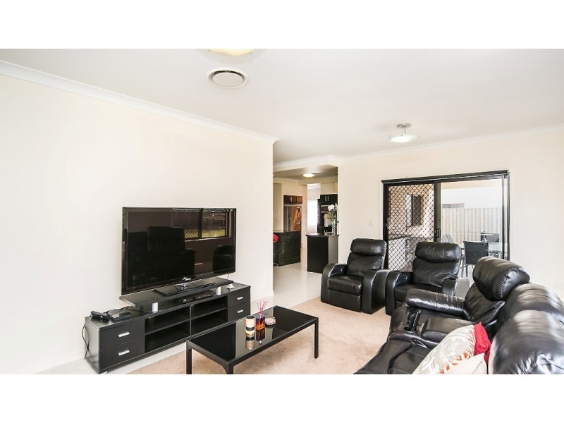 7 Alexander Close, Mackenzie QLD 4156