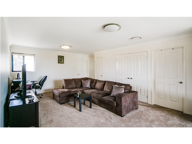7 Alexander Close, Mackenzie QLD 4156