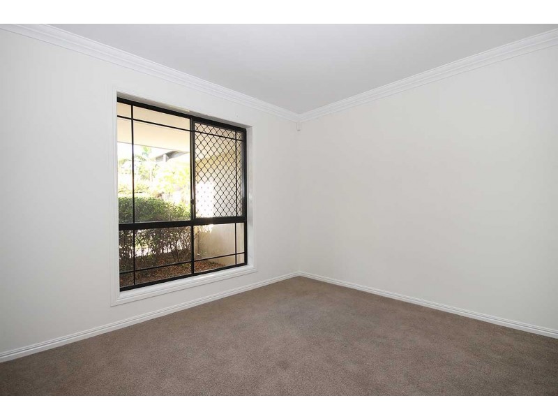 9 Engelmann Close, Carindale QLD 4152