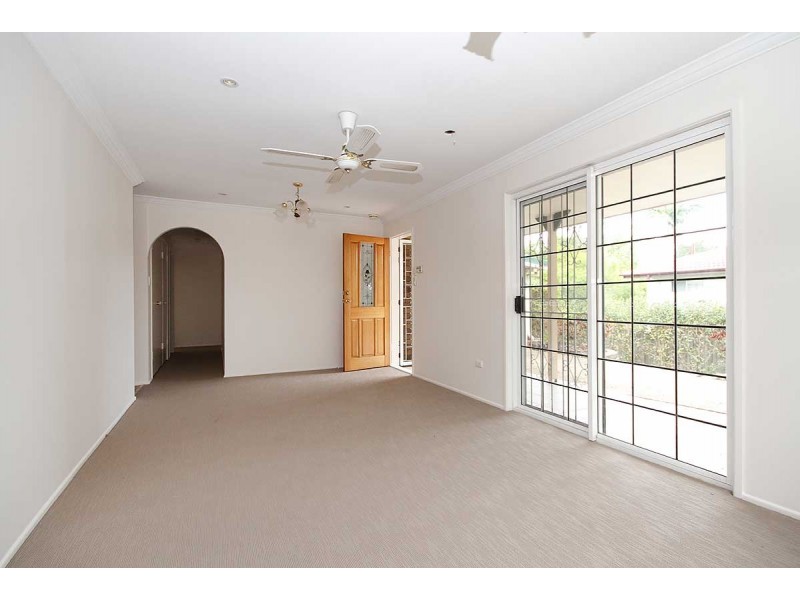 8 Strahan Street, Belmont QLD 4153