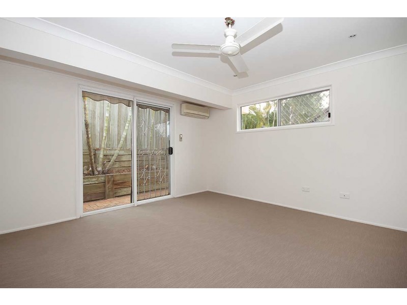 8 Strahan Street, Belmont QLD 4153