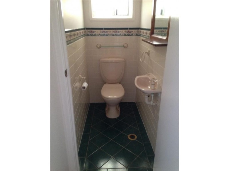 8 Strahan Street, Belmont QLD 4153