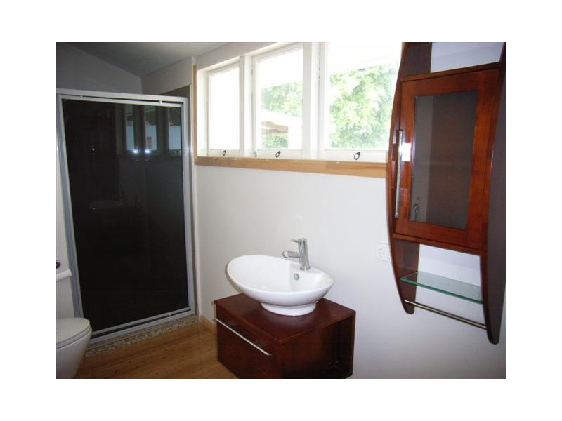 708 Old Cleveland Rd, Camp Hill QLD 4152