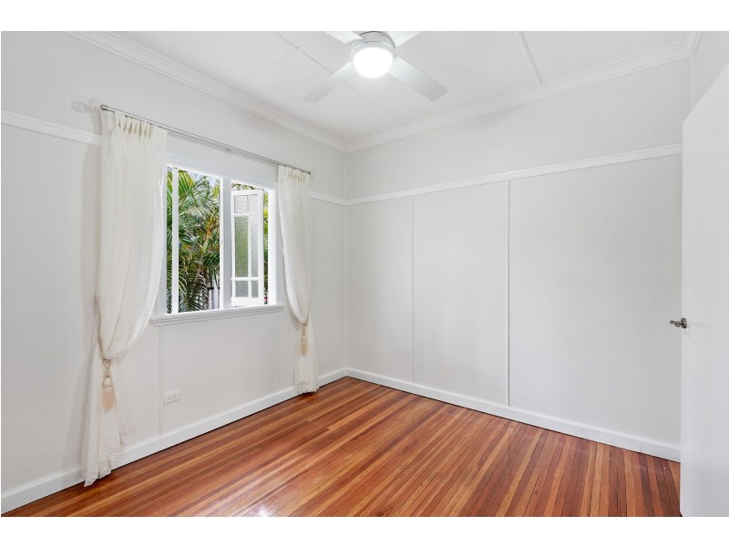 19 Trundle Street, Coorparoo QLD 4151