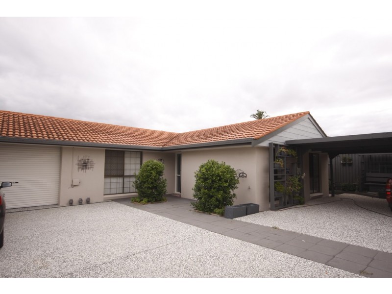 89a Meadowlands Road, Carindale QLD 4152