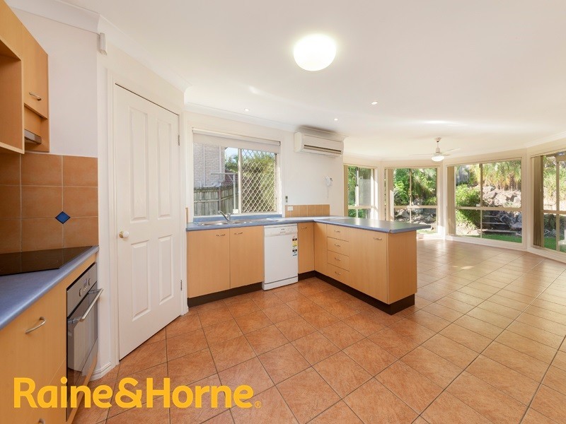 13 Raphael Place, Mackenzie QLD 4156