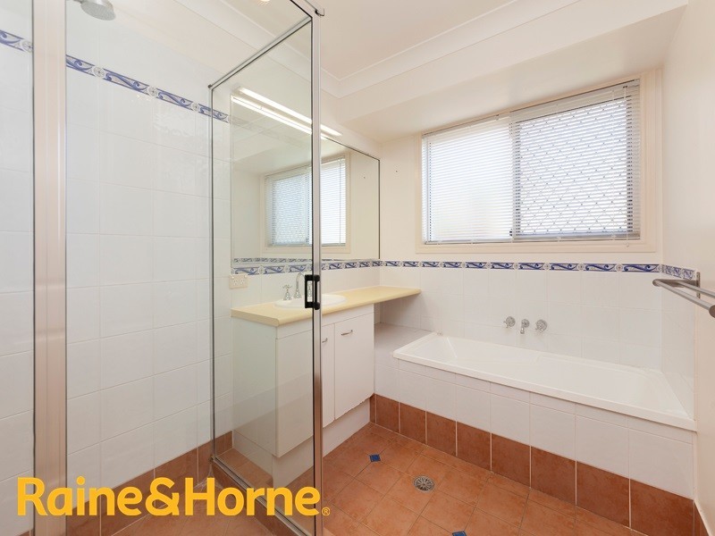 13 Raphael Place, Mackenzie QLD 4156